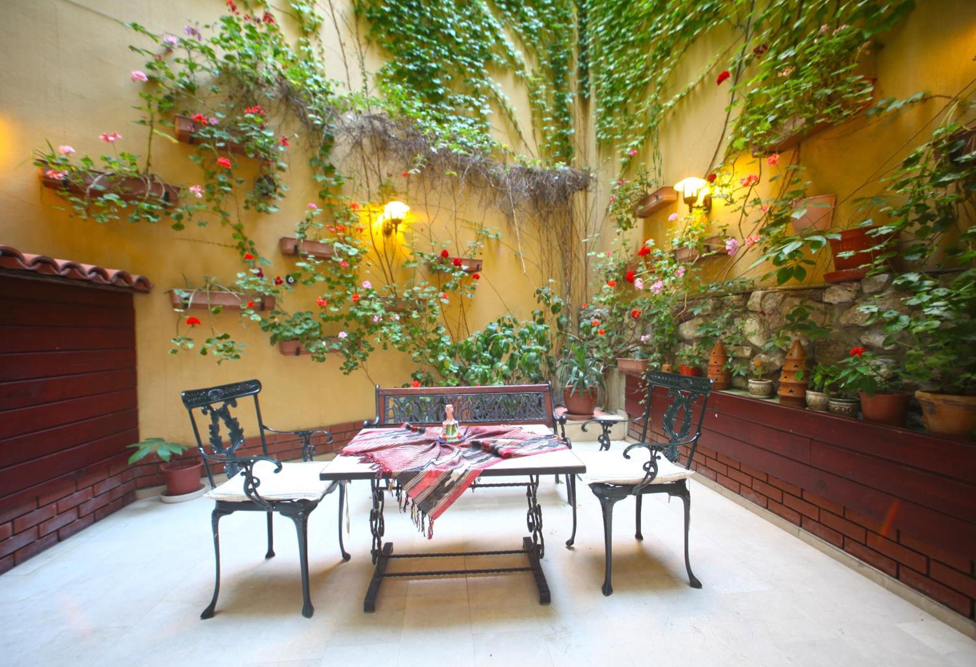 Hotel Erguvan - Special Category Истанбул Екстериор снимка